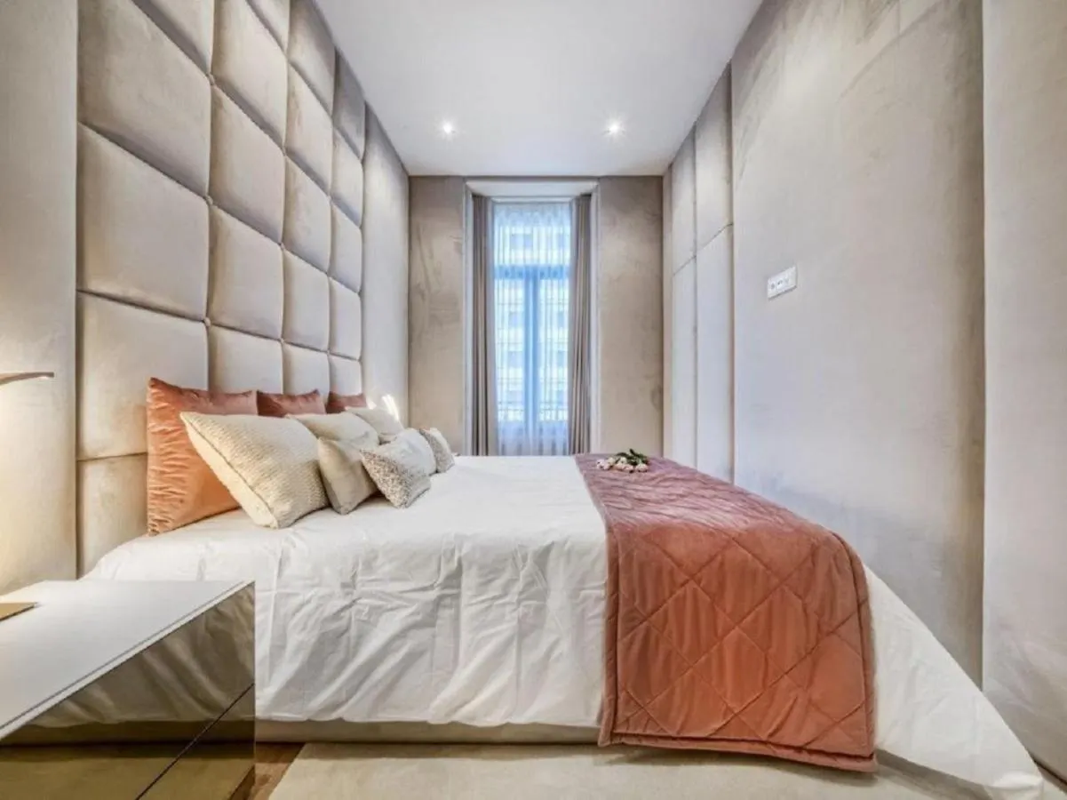 Stunning Apartment Near Avenue Liberdade Лиссабон
