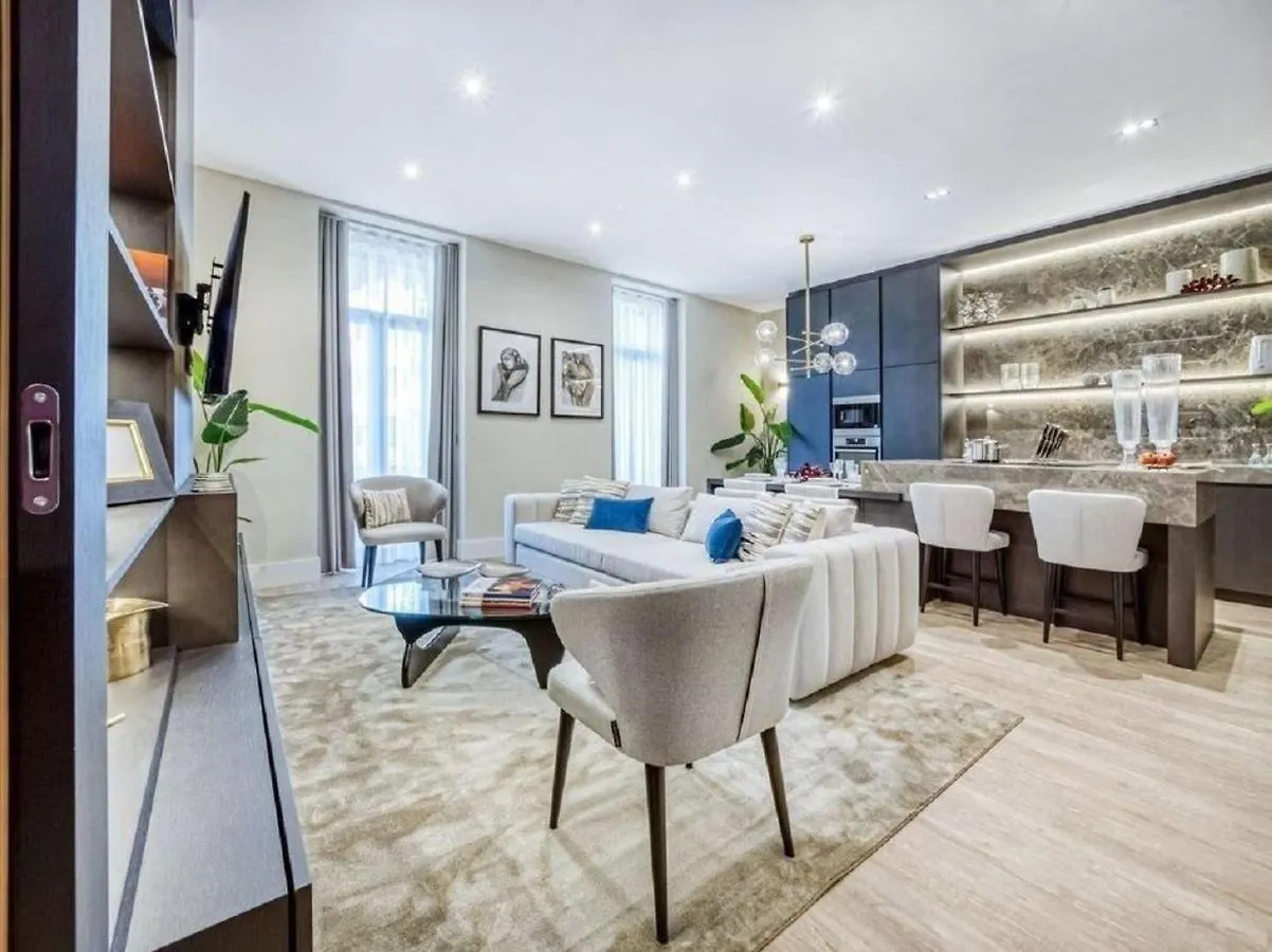 Stunning Apartment Near Avenue Liberdade Лиссабон